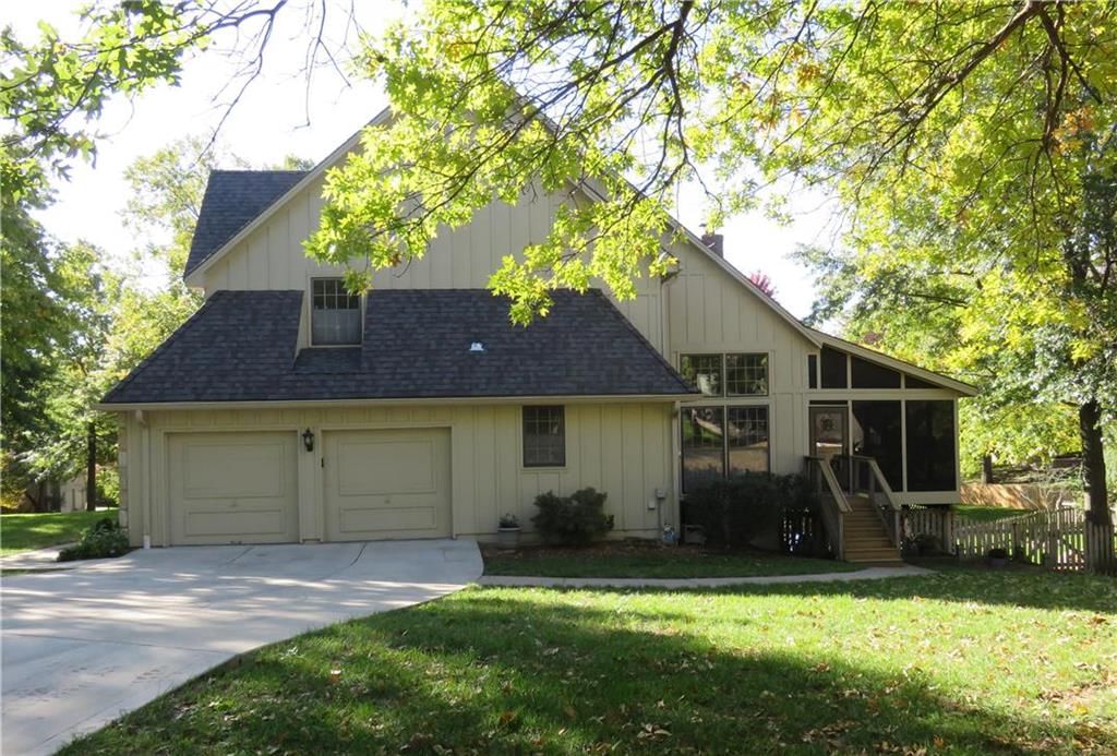 8110 Alden Street — photo 33