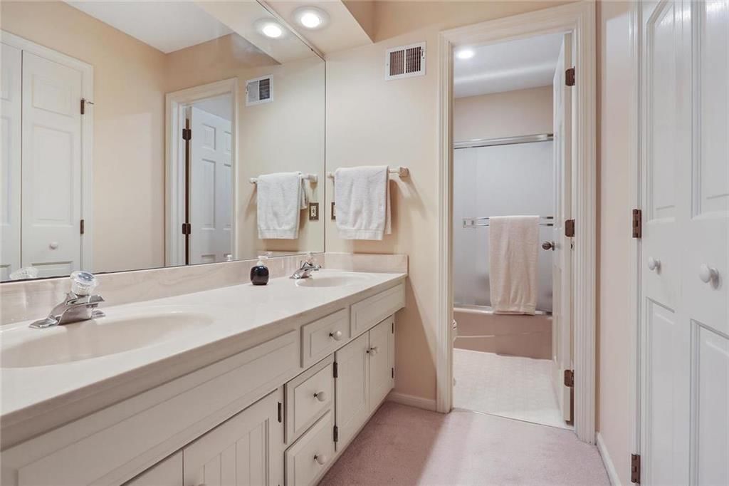 9713 W 115th Street — photo 12