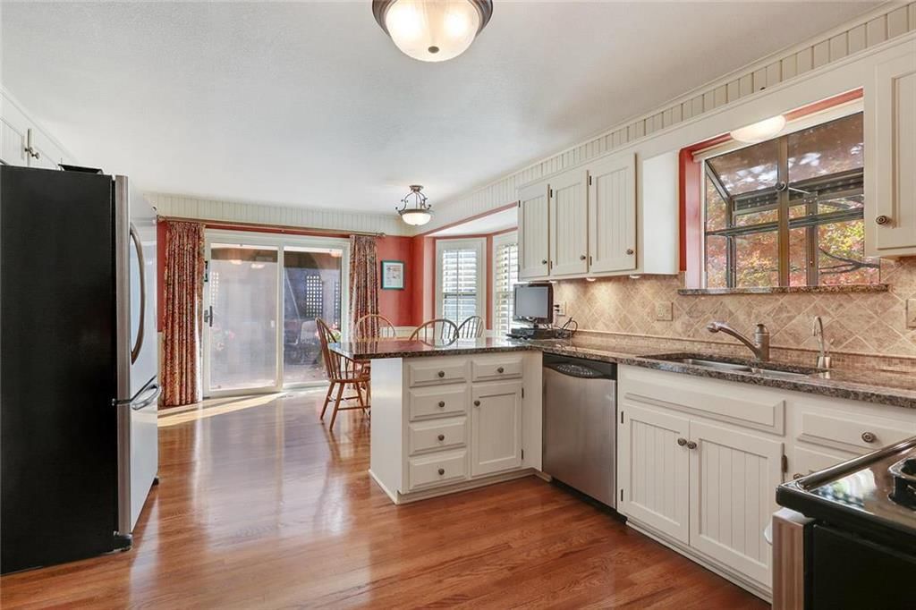 9713 W 115th Street — photo 10