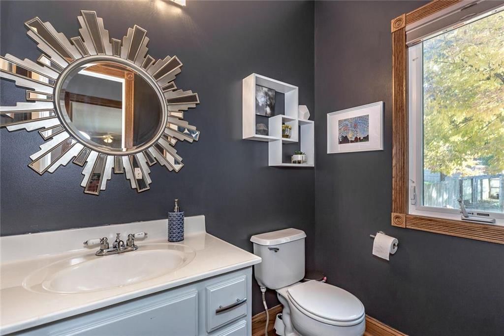 5731 Lakecrest Drive — photo 12
