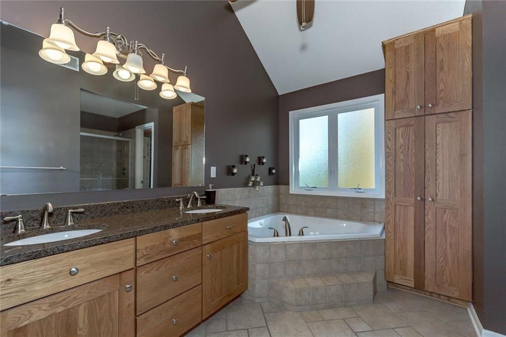 5731 Lakecrest Drive — photo 16
