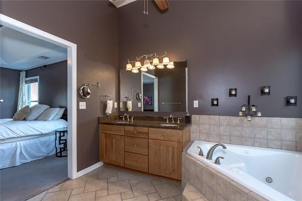 5731 Lakecrest Drive — photo 17