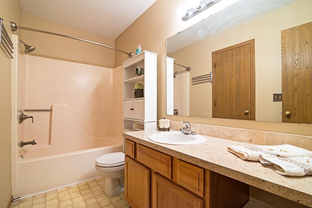 1603 Bullene Avenue — photo 17