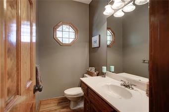 7729 Oakview Lane — photo 5