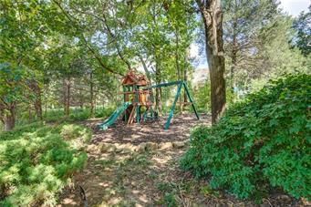 7729 Oakview Lane — photo 41