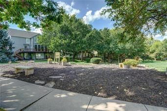 7729 Oakview Lane — photo 46