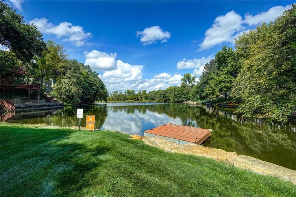 7729 Oakview Lane — photo 48
