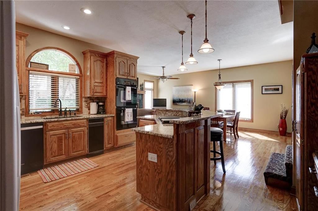 7729 Oakview Lane — photo 6