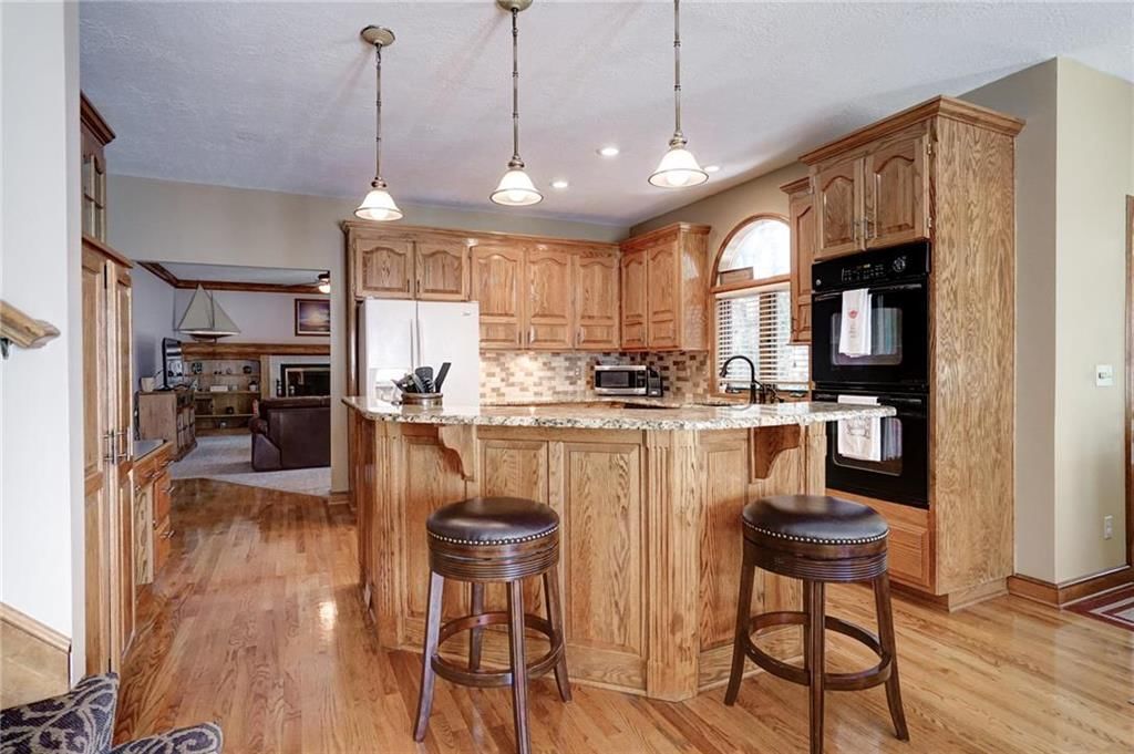 7729 Oakview Lane — photo 10