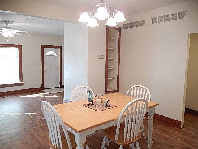907 N Oak Street — photo 12