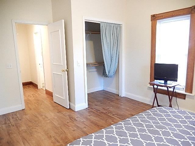 907 N Oak Street — photo 23