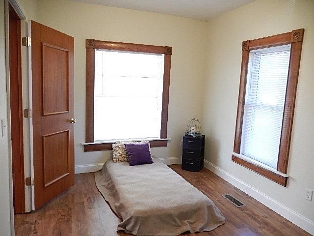 907 N Oak Street — photo 29