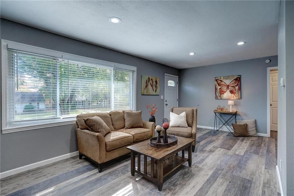 7612 rainbow Drive — photo 10