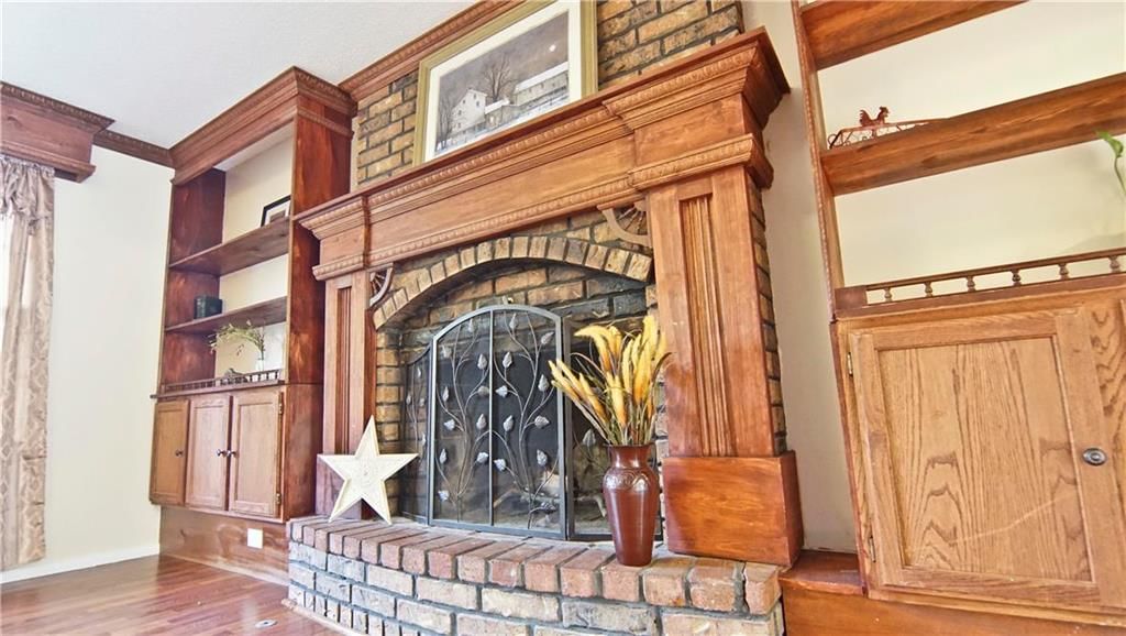 11823 Beacon Avenue — photo 6