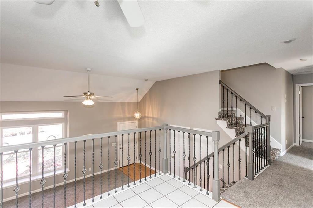 987 E New London Drive — photo 3