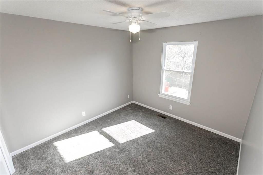 987 E New London Drive — photo 10