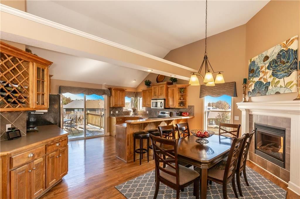 2845 NE Marywood Court — photo 6