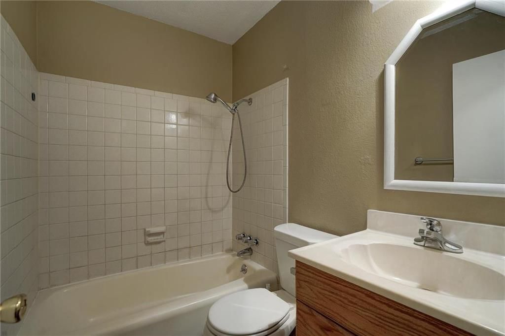 20105 E Blue Mills Court — photo 18