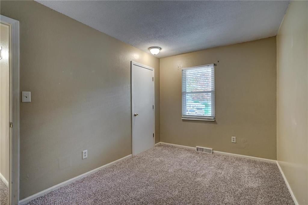 20105 E Blue Mills Court — photo 22
