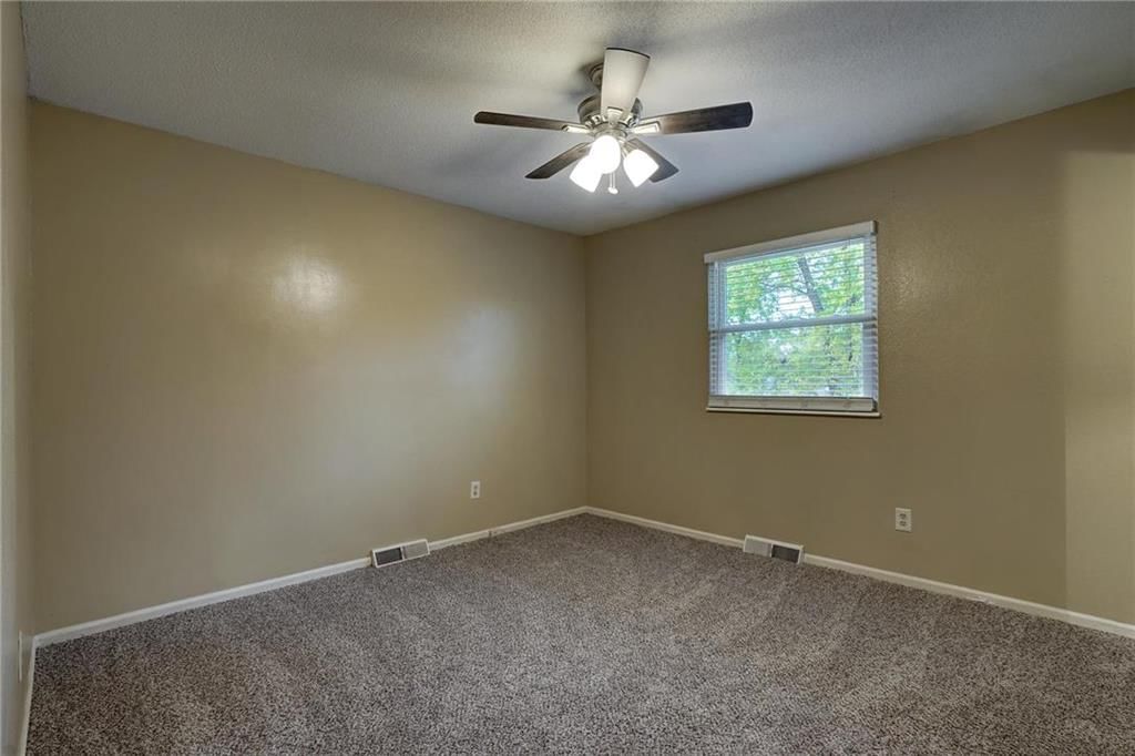 20105 E Blue Mills Court — photo 23