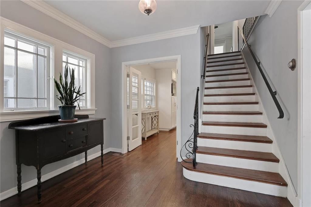 649 Huntington Road — photo 3