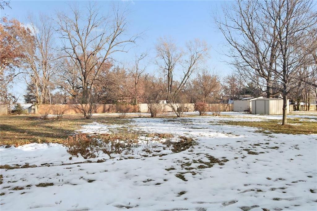 8305 Robinson Street — photo 14