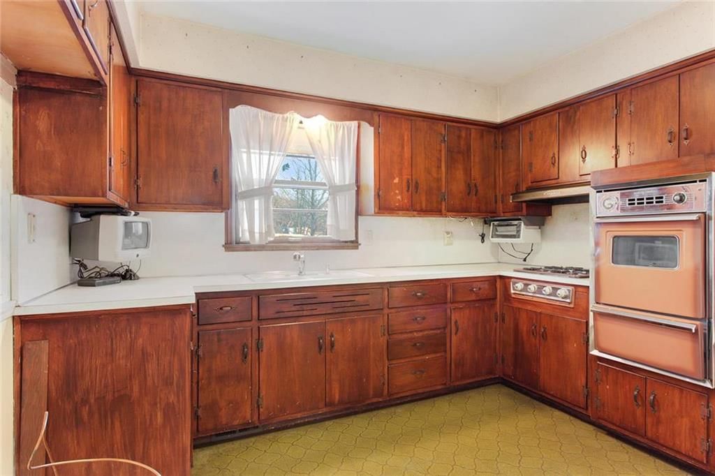 8305 Robinson Street — photo 5