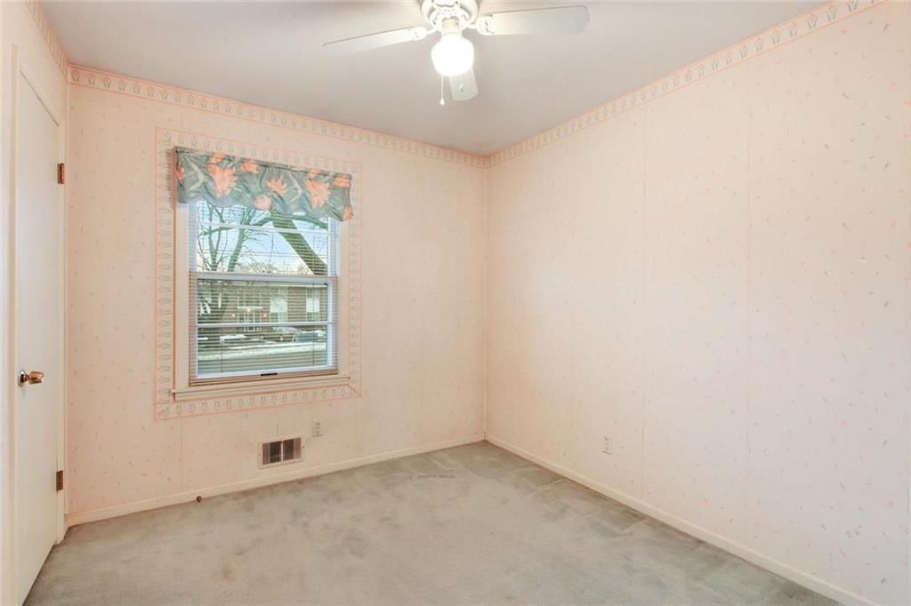 8305 Robinson Street — photo 10