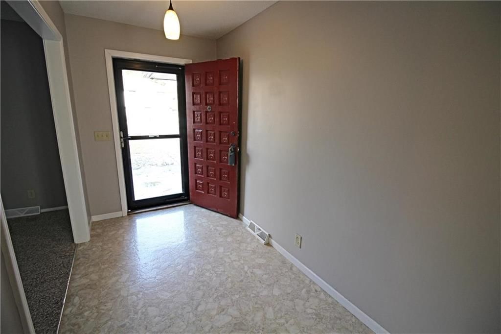 4918 Mockingbird Lane — photo 3