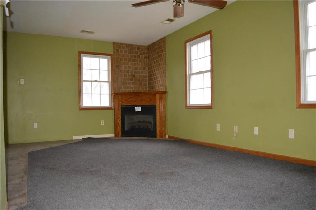 109 W Main Street — photo 9