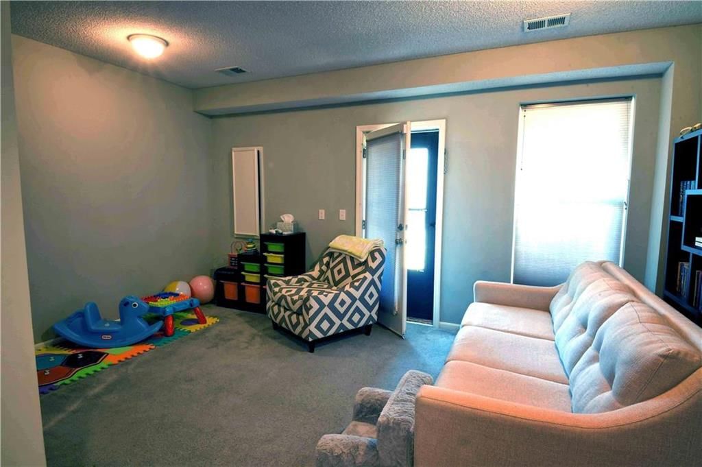 13121 Washington Court — photo 7