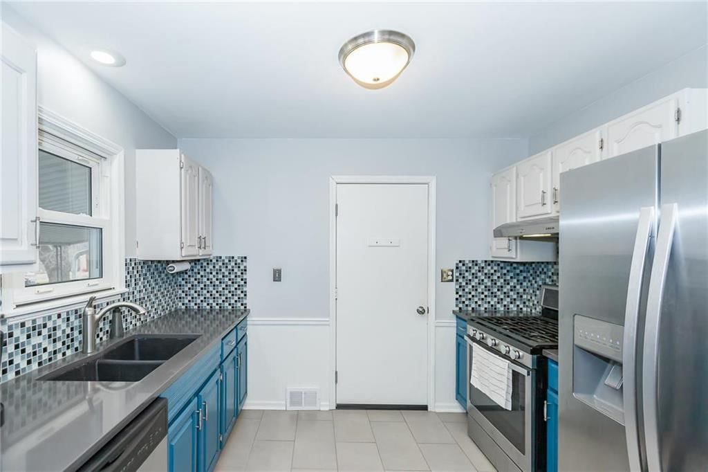 5530 NIEMAN Road — photo 8