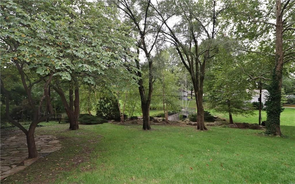 2817 W 86th Street — photo 27