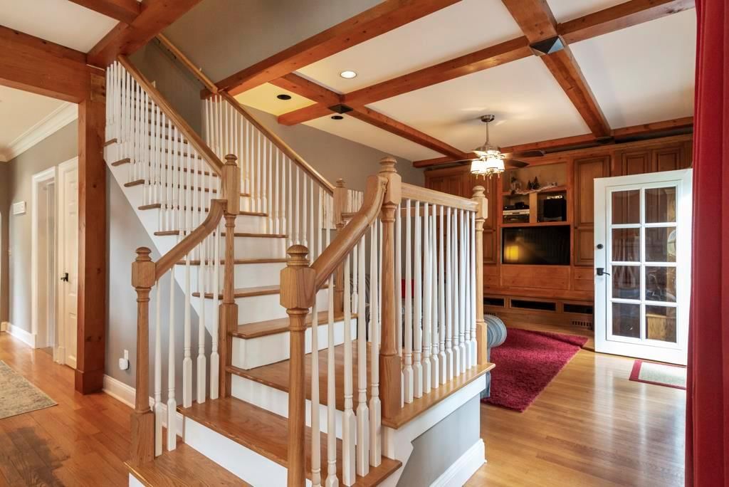 432 Allcutt Avenue — photo 19