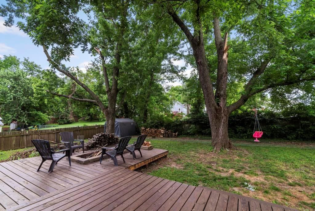 432 Allcutt Avenue — photo 27