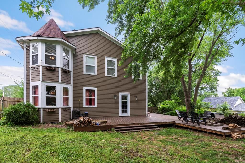 432 Allcutt Avenue — photo 28