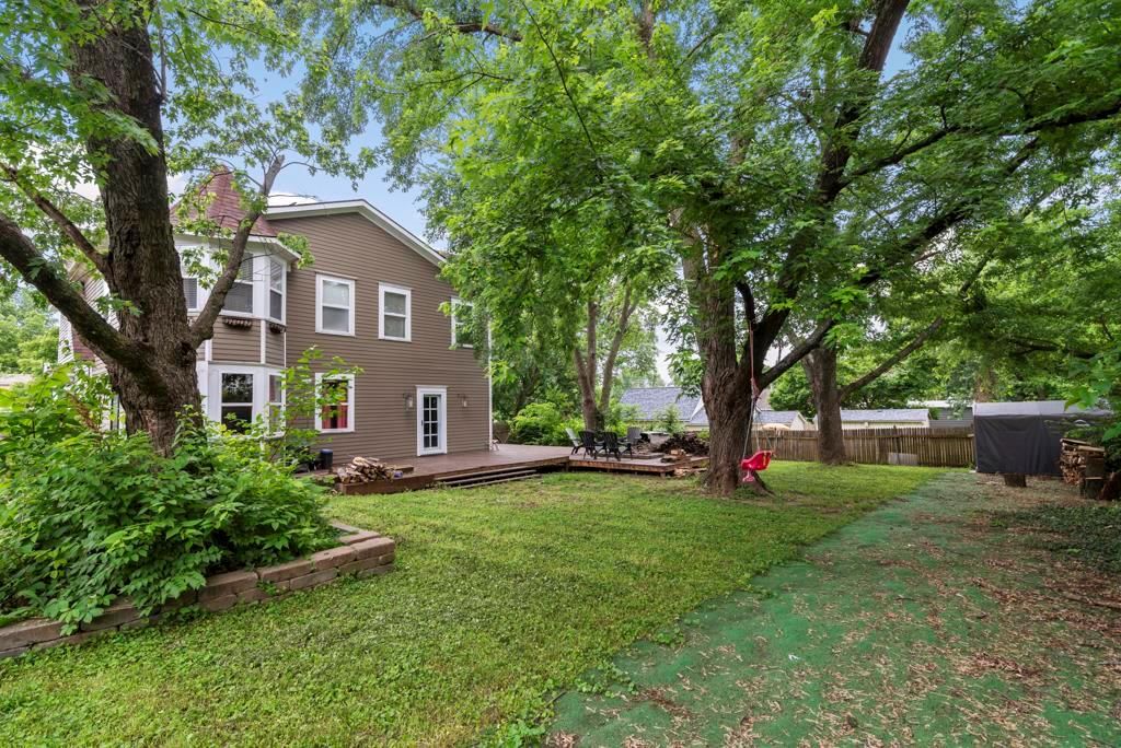 432 Allcutt Avenue — photo 29