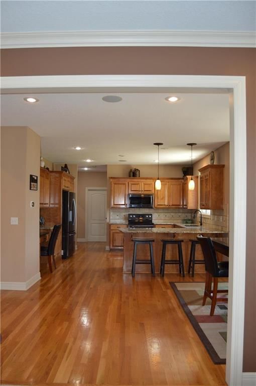 21004 W 60 Terrace — photo 8