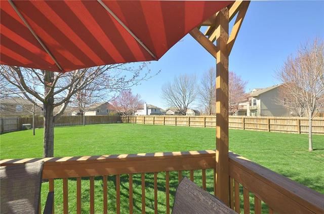 10008 N Highland Place — photo 22