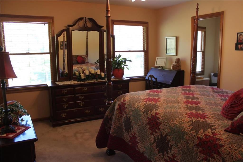 2111 NE Waterfield Drive — photo 12