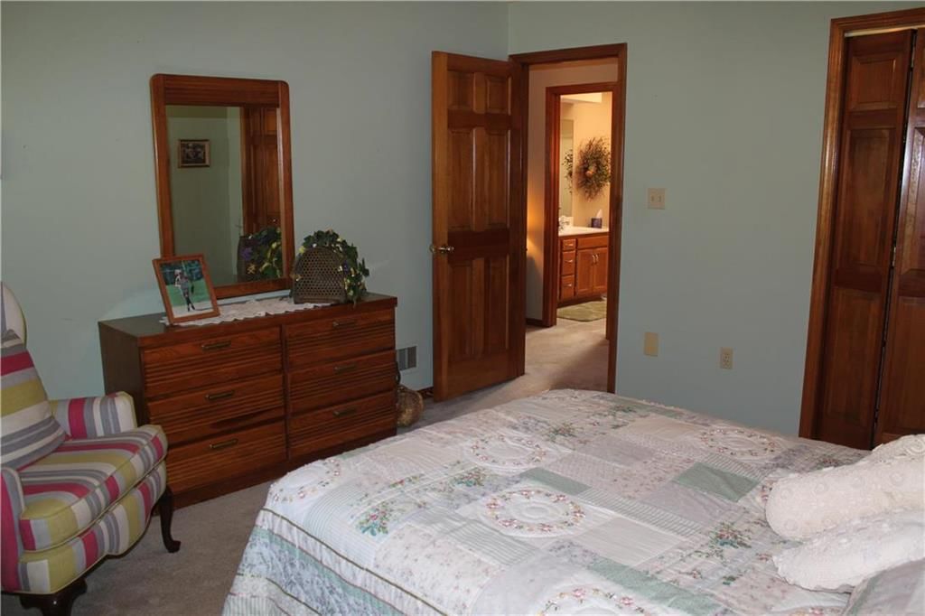 2111 NE Waterfield Drive — photo 15