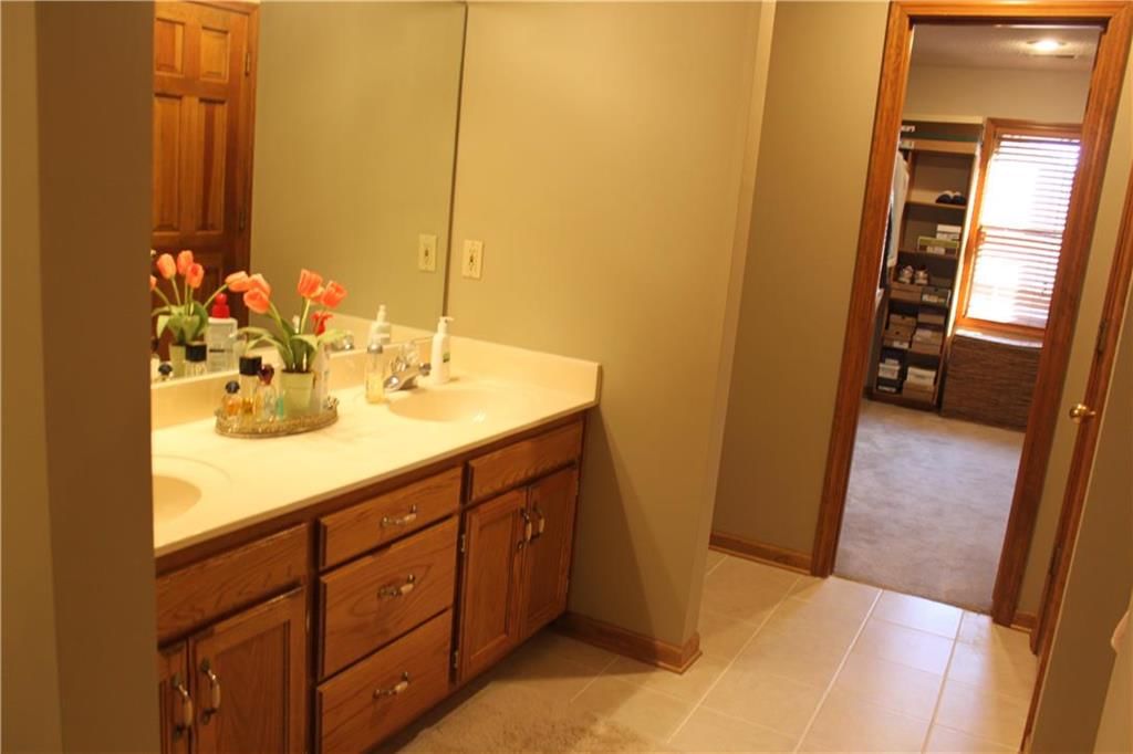 2111 NE Waterfield Drive — photo 41