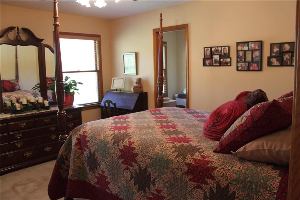 2111 NE Waterfield Drive — photo 46
