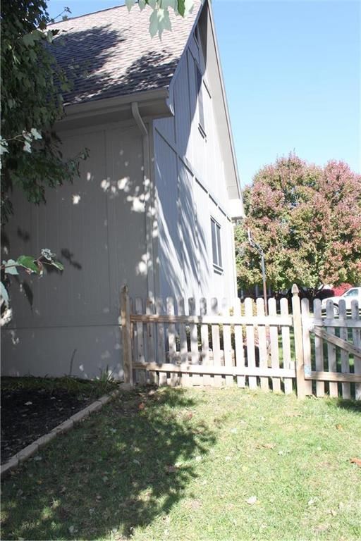 2111 NE Waterfield Drive — photo 75