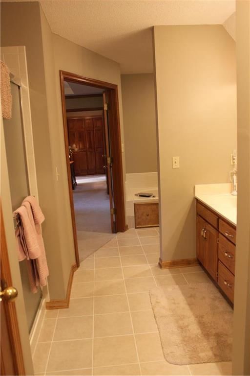 2111 NE Waterfield Drive — photo 9