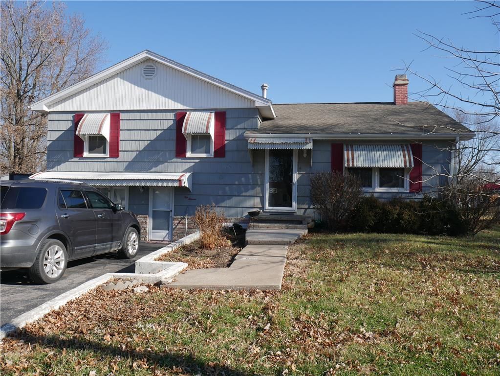 1011 S Main Street — photo 1