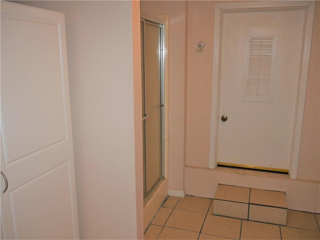 1011 S Main Street — photo 23