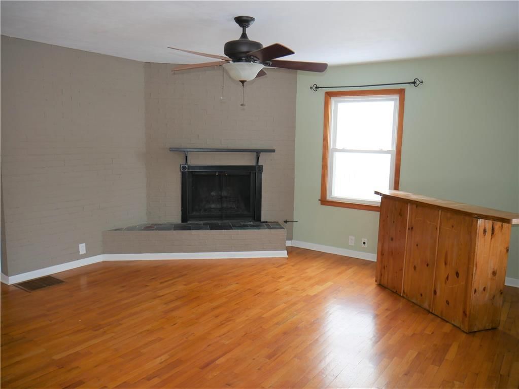 1011 S Main Street — photo 4
