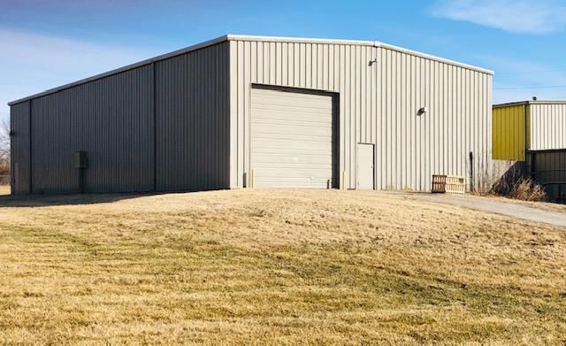 1200 S Powell Road — photo 3