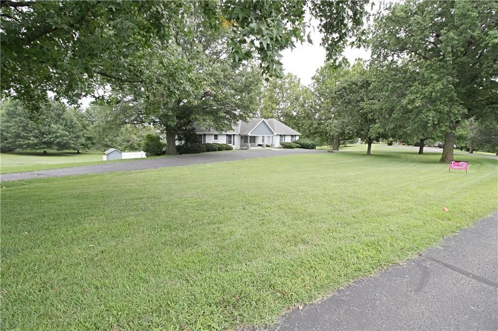 12811 Lakeland Drive — photo 20
